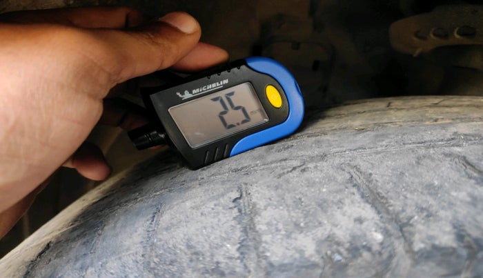 2021 Hyundai VENUE SX 1.5 CRDI, Diesel, Manual, 39,512 km, tyre