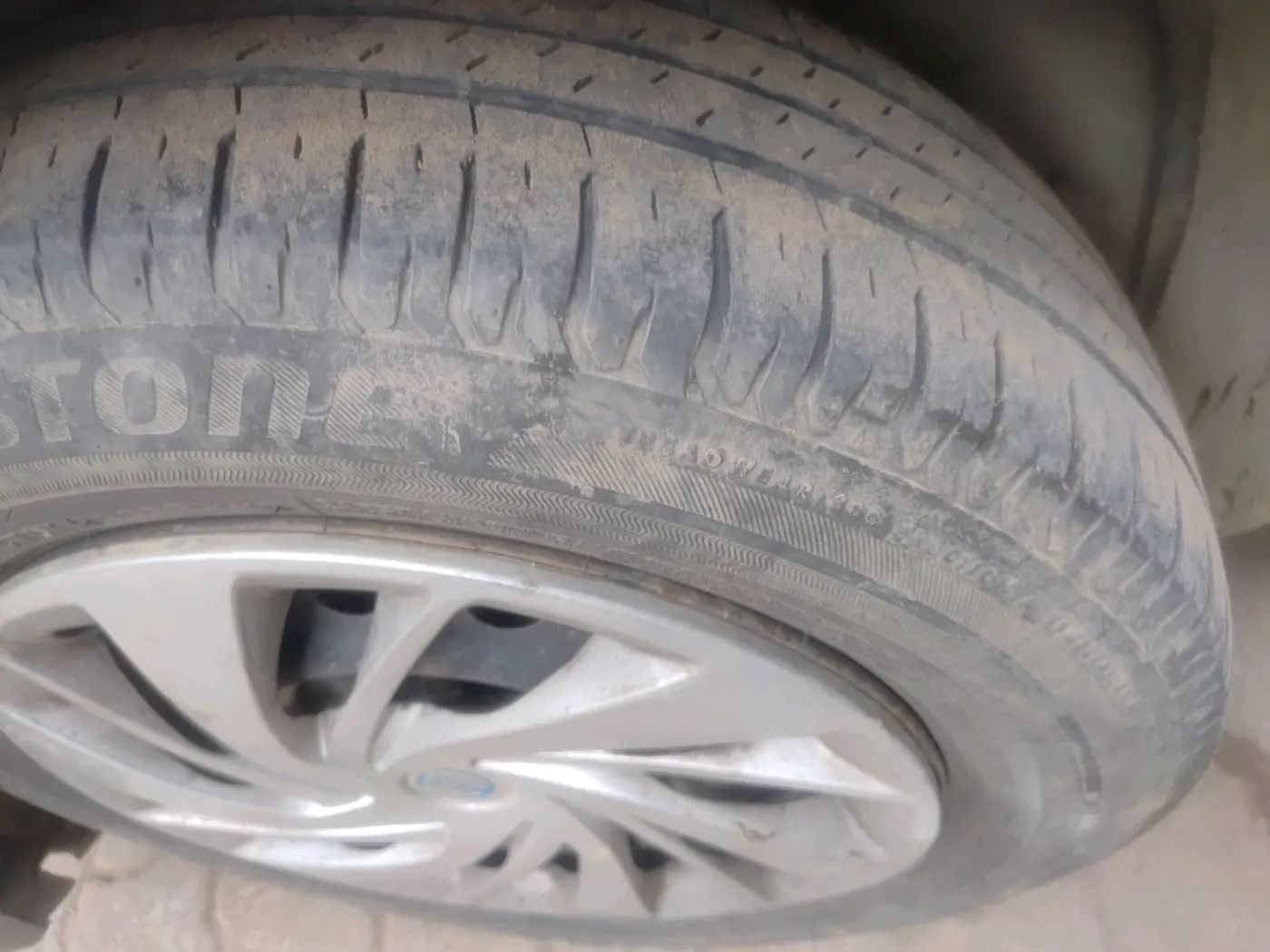 2017 Maruti Ertiga VXI, CNG, Manual, 1,52,329 km, tyre