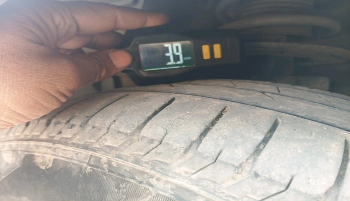 2021 Maruti Ciaz SIGMA 1.5 SHVS MT  PETROL, Petrol, Manual, 64,891 km, tyre