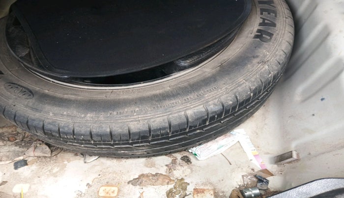 2021 Maruti Ciaz SIGMA 1.5 SHVS MT  PETROL, Petrol, Manual, 64,891 km, tyre