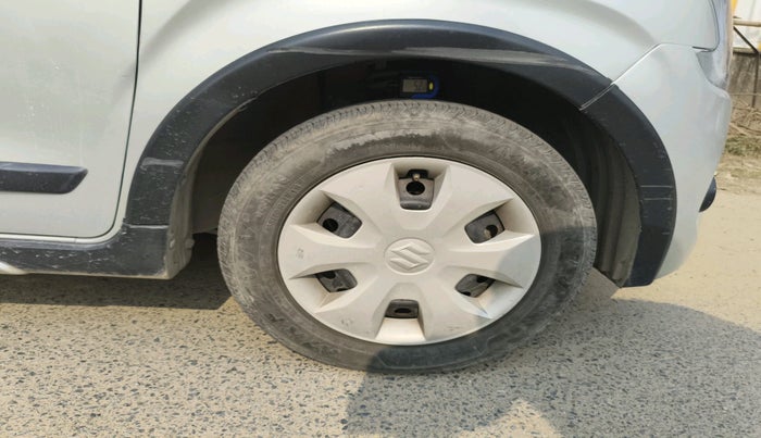 2022 Maruti New Wagon-R VXI 1.0, Petrol, Manual, 22,480 km, tyre