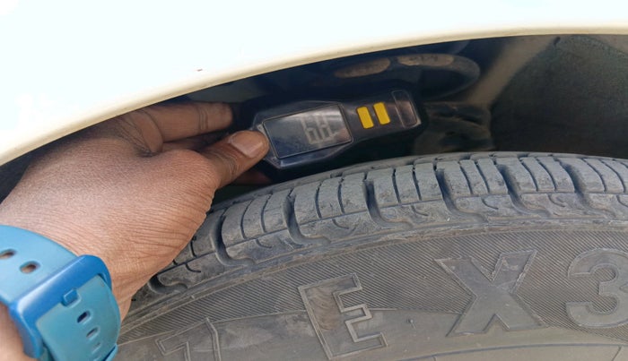 2011 Hyundai i10 MAGNA 1.1, Petrol, Manual, 79,940 km, tyre