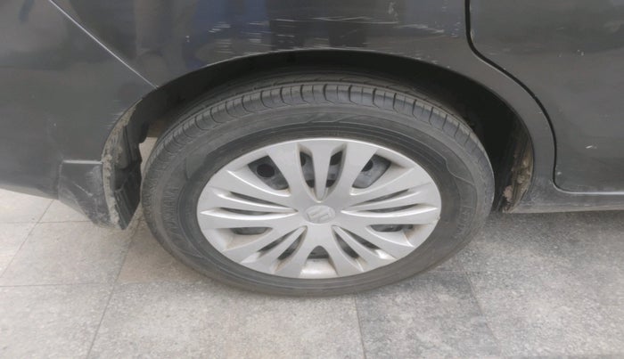 2014 Maruti Ertiga VXI, Petrol, Manual, 52,693 km, tyre