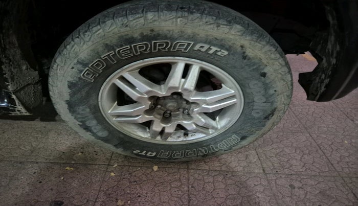 2015 ISUZU MU-7 Premium 4x2 AT, Diesel, Automatic, 1,56,145 km, tyre