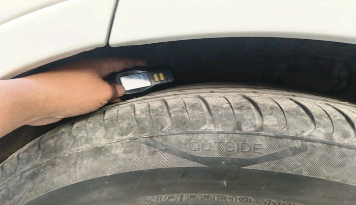 2015 Audi Q7 45 TDI TECHNOLOGY PLUS SUNROOF, Diesel, Automatic, 1,19,226 km, tyre