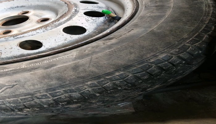 2013 Hyundai i20 MAGNA 1.4 CRDI, Diesel, Manual, 1,13,185 km, tyre