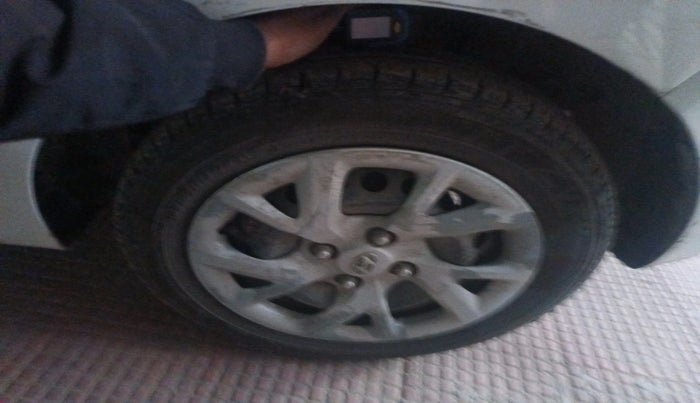 2017 Hyundai Grand i10 SPORTZ 1.2 KAPPA VTVT, Petrol, Manual, 52,035 km, tyre