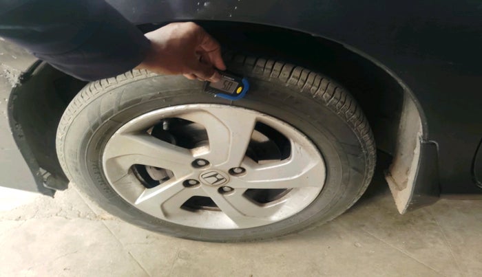 2015 Honda City 1.5L I-VTEC V MT, Petrol, Manual, 74,395 km, tyre