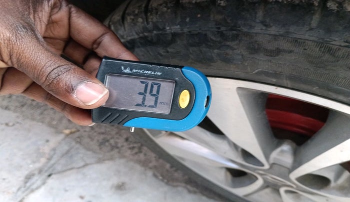 2010 Hyundai i20 SPORTZ 1.2, Petrol, Manual, 80,438 km, tyre