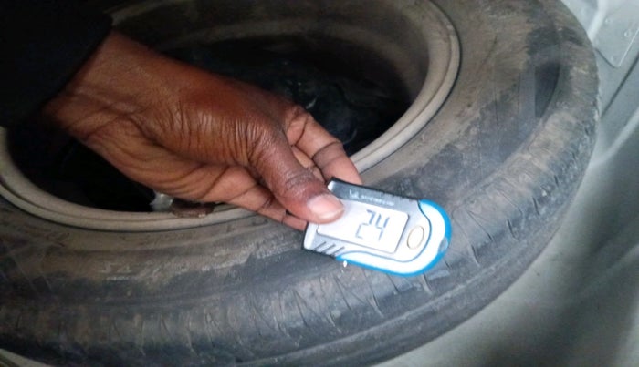 2010 Hyundai i20 SPORTZ 1.2, Petrol, Manual, 80,438 km, tyre