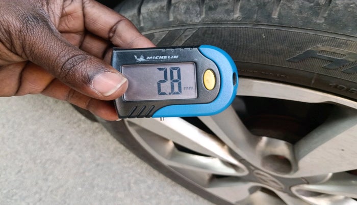 2010 Hyundai i20 SPORTZ 1.2, Petrol, Manual, 80,438 km, tyre