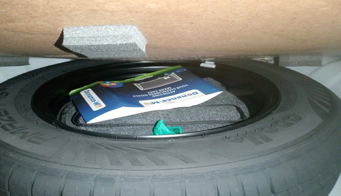 2024 Hyundai AURA SX 1.2 CNG, CNG, Manual, 5,000 km, tyre