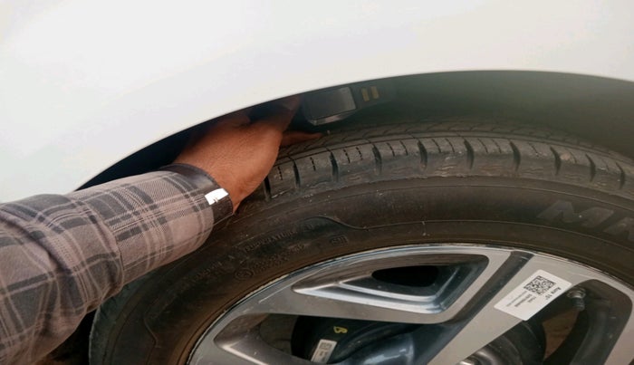 2024 Hyundai AURA SX 1.2 CNG, CNG, Manual, 5,000 km, tyre