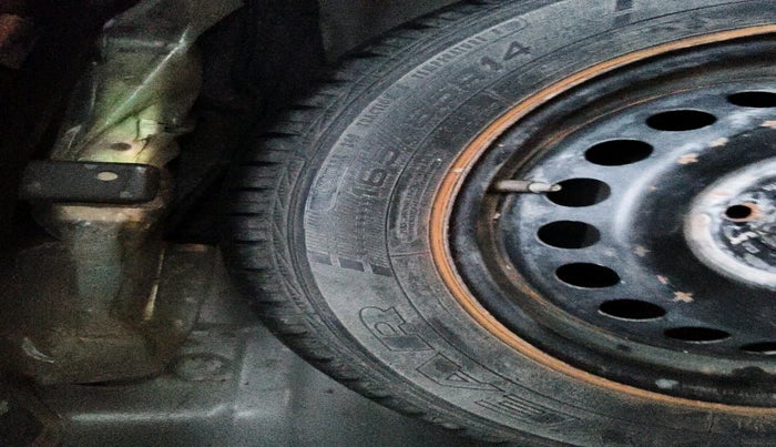 2017 Hyundai Grand i10 SPORTZ (O) 1.2 U2 CRDI, Diesel, Manual, 83,450 km, tyre