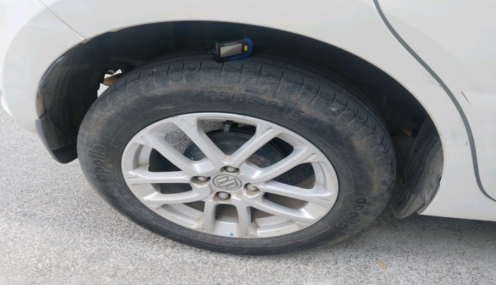 2018 Maruti Swift ZXI AMT, Petrol, Automatic, 73,739 km, tyre