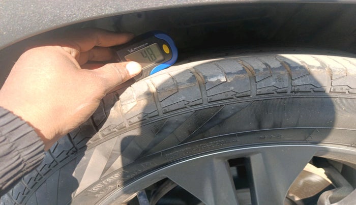 2022 KIA SELTOS HTX IVT 1.5 PETROL, Petrol, Automatic, 40,672 km, tyre