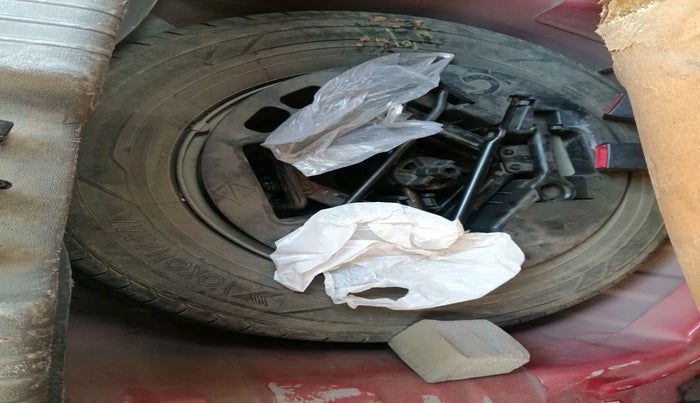 2011 Hyundai i10 MAGNA 1.2, Petrol, Manual, 79,217 km, tyre