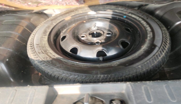 2018 Maruti Alto K10 VXI, Petrol, Manual, 97,228 km, tyre