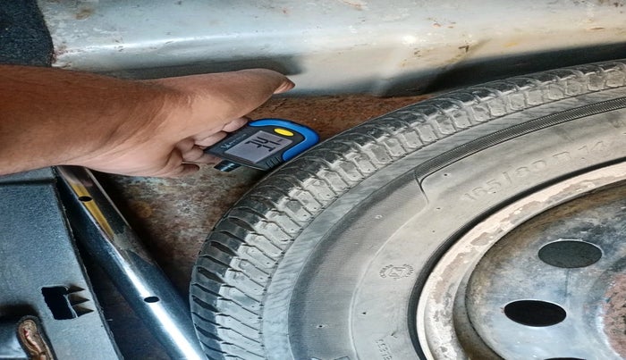 2012 Maruti Swift Dzire VXI, Petrol, Manual, 1,31,564 km, tyre