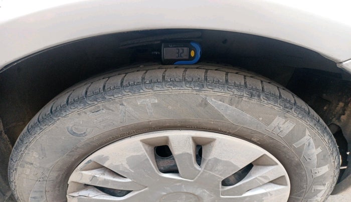 2012 Maruti Swift Dzire VXI, Petrol, Manual, 1,31,564 km, tyre