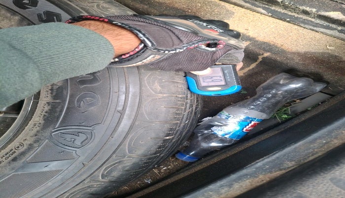 2018 Jeep Compass LIMITED (O) 2.0 DIESEL, Diesel, Manual, 1,41,538 km, tyre