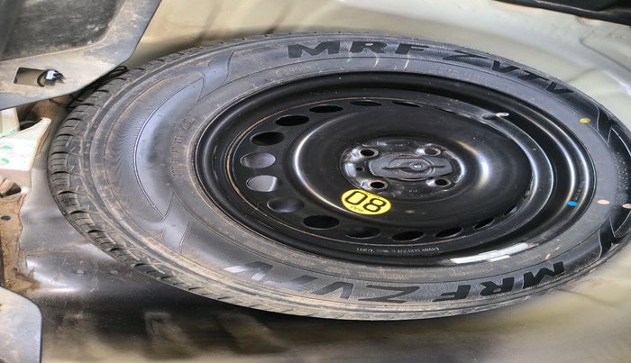 2016 Maruti Baleno ZETA PETROL 1.2, Petrol, Manual, 1,05,970 km, tyre