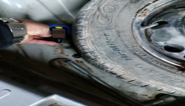 2013 Maruti Alto 800 LXI, Petrol, Manual, 73,935 km, tyre