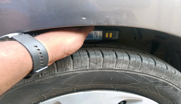 2017 Maruti Celerio VXI AMT (O), Petrol, Automatic, 53,113 km, tyre