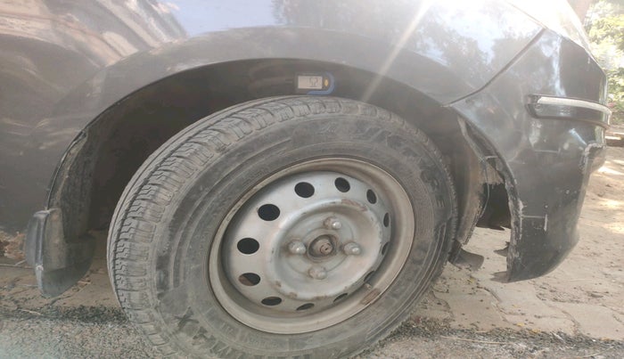 2011 Hyundai i10 ERA 1.1, Petrol, Manual, 42,565 km, tyre