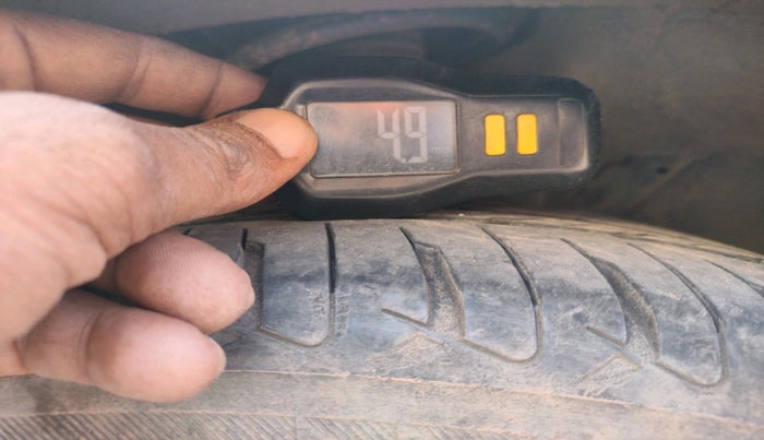 2012 Maruti Kizashi 2.4L MT, Petrol, Manual, 1,05,703 km, tyre