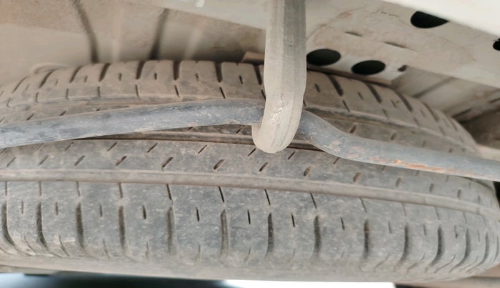 2021 Maruti Ertiga VXI SHVS, Petrol, Manual, 53,521 km, tyre