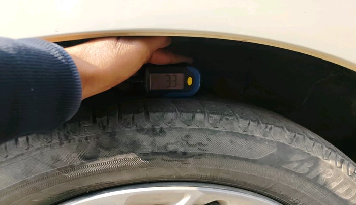 2021 Maruti Ertiga VXI SHVS, Petrol, Manual, 53,521 km, tyre