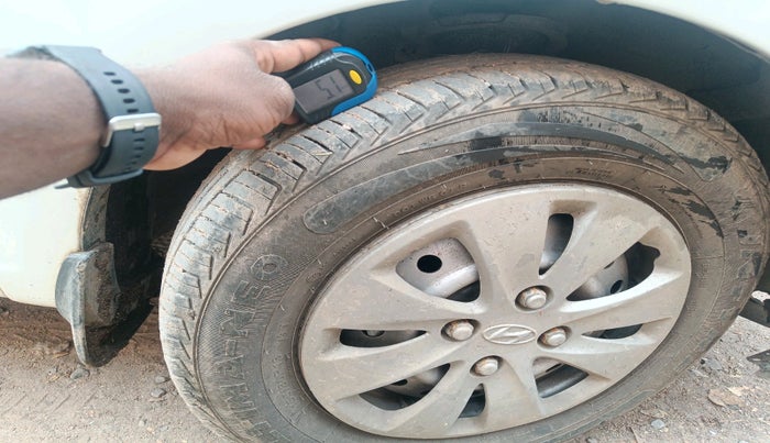 2011 Hyundai i10 MAGNA 1.2, Petrol, Manual, 74,575 km, tyre