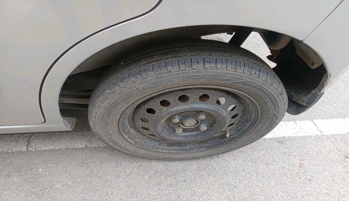 2013 Maruti Wagon R 1.0 VXI, Petrol, Manual, 51,545 km, tyre
