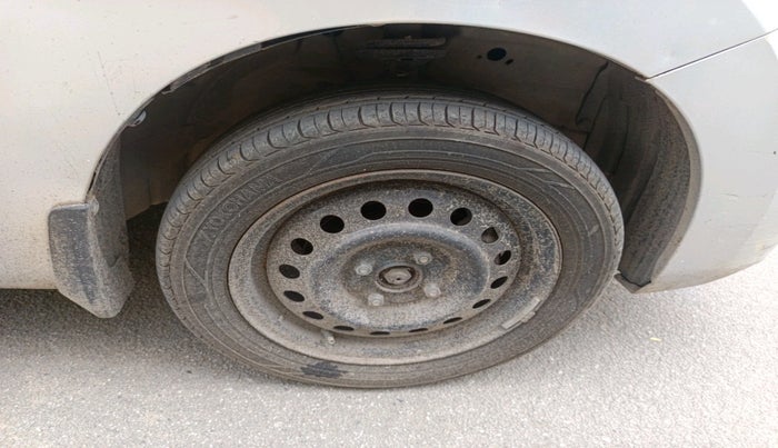 2013 Maruti Wagon R 1.0 VXI, Petrol, Manual, 51,545 km, tyre