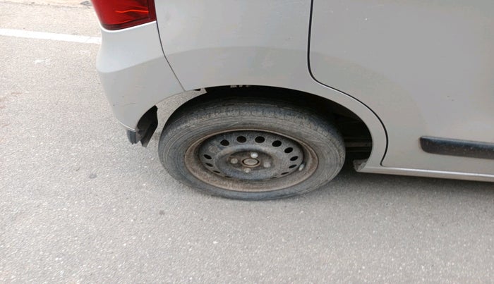 2013 Maruti Wagon R 1.0 VXI, Petrol, Manual, 51,545 km, tyre