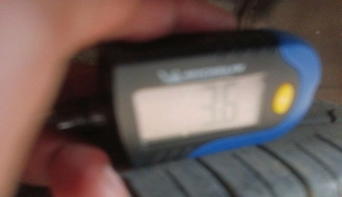 2014 Maruti Alto 800 LXI, Petrol, Manual, 82,500 km, tyre