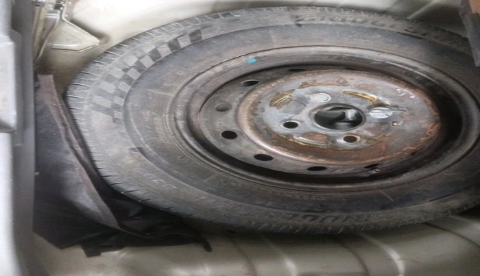 2014 Maruti Alto 800 LXI, Petrol, Manual, 82,500 km, tyre