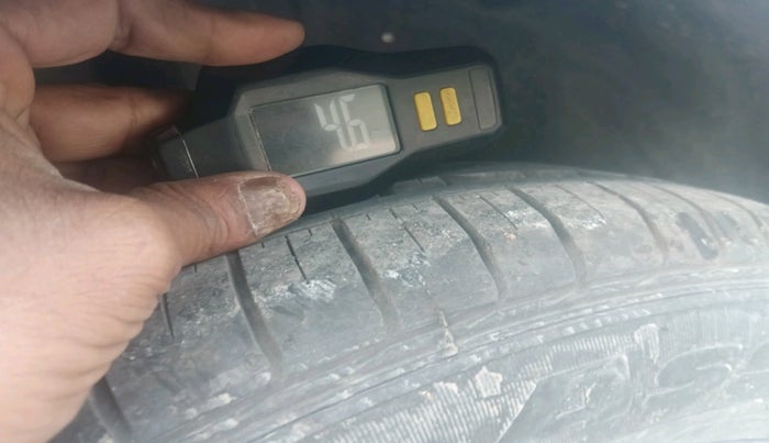 2017 Maruti Ciaz DELTA 1.4 MT PETROL, Petrol, Manual, 39,599 km, tyre