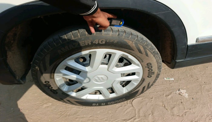 2019 Maruti Vitara Brezza VDI, Diesel, Manual, 80,987 km, tyre