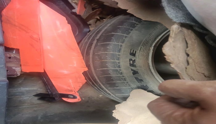 2014 Honda City 1.5L I-DTEC V, Diesel, Manual, 1,94,057 km, tyre