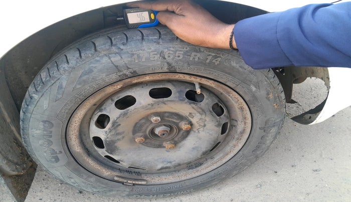 2012 Ford Fiesta ZXI 1.4 DIESEL, Diesel, Manual, 2,51,312 km, tyre