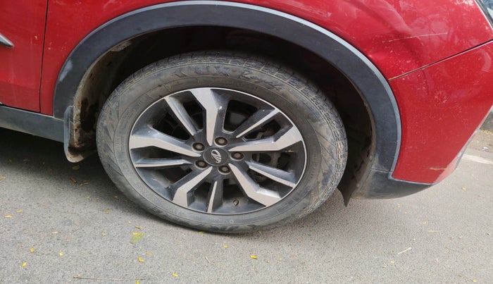 2019 Mahindra XUV300 W8 (O) 1.2 PETROL, Petrol, Manual, 29,291 km, tyre