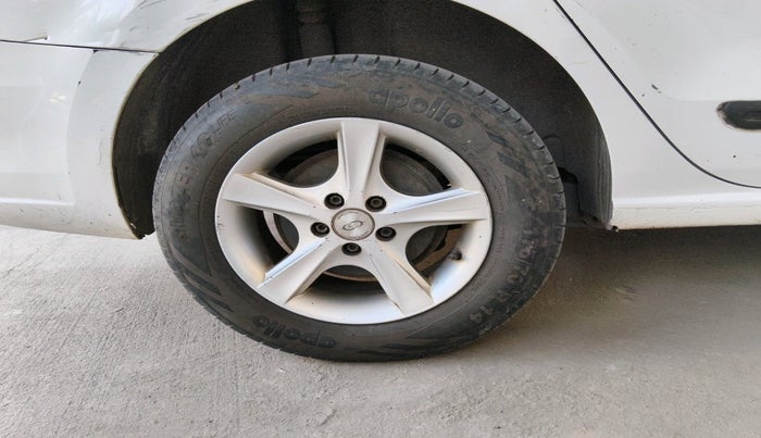 2012 Skoda Rapid AMBITION 1.6 TDI CR MT, Diesel, Manual, 1,82,172 km, tyre