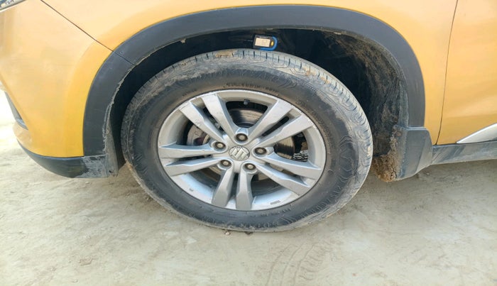 2017 Maruti Vitara Brezza ZDI PLUS, Diesel, Manual, 94,635 km, tyre