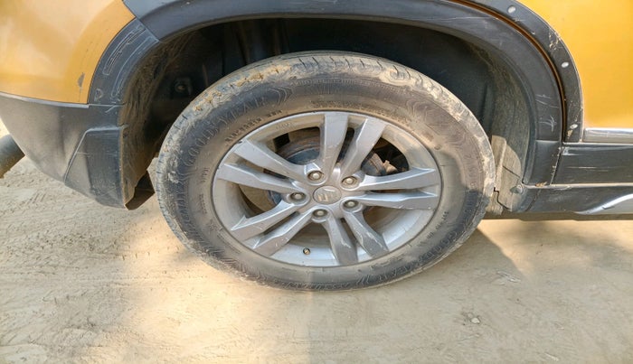 2017 Maruti Vitara Brezza ZDI PLUS, Diesel, Manual, 94,635 km, tyre