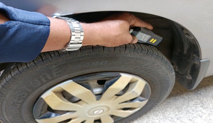 2014 Maruti Wagon R 1.0 LXI, Petrol, Manual, 33,001 km, tyre