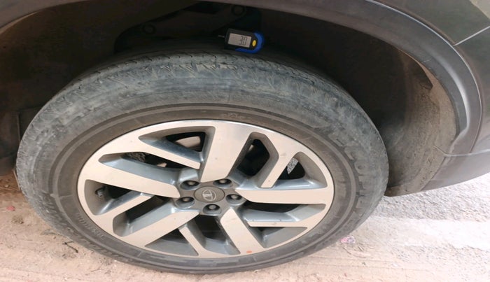 2021 Tata Safari XZA PLUS, Diesel, Automatic, 84,909 km, tyre