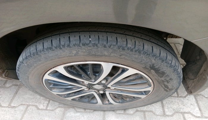 2022 Maruti Ertiga ZXI  CNG, Petrol, Manual, 32,814 km, tyre