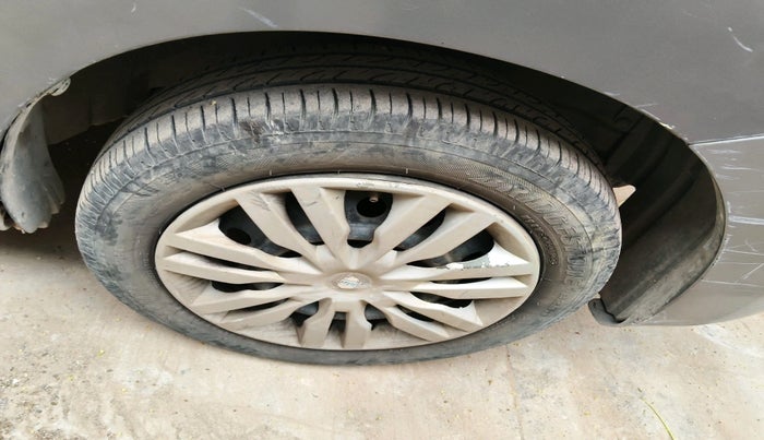 2010 Maruti Wagon R 1.0 VXI, Petrol, Manual, 90,416 km, tyre